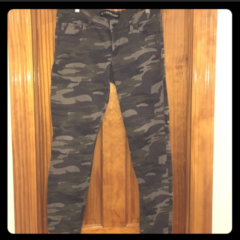 Express Stella camo pants